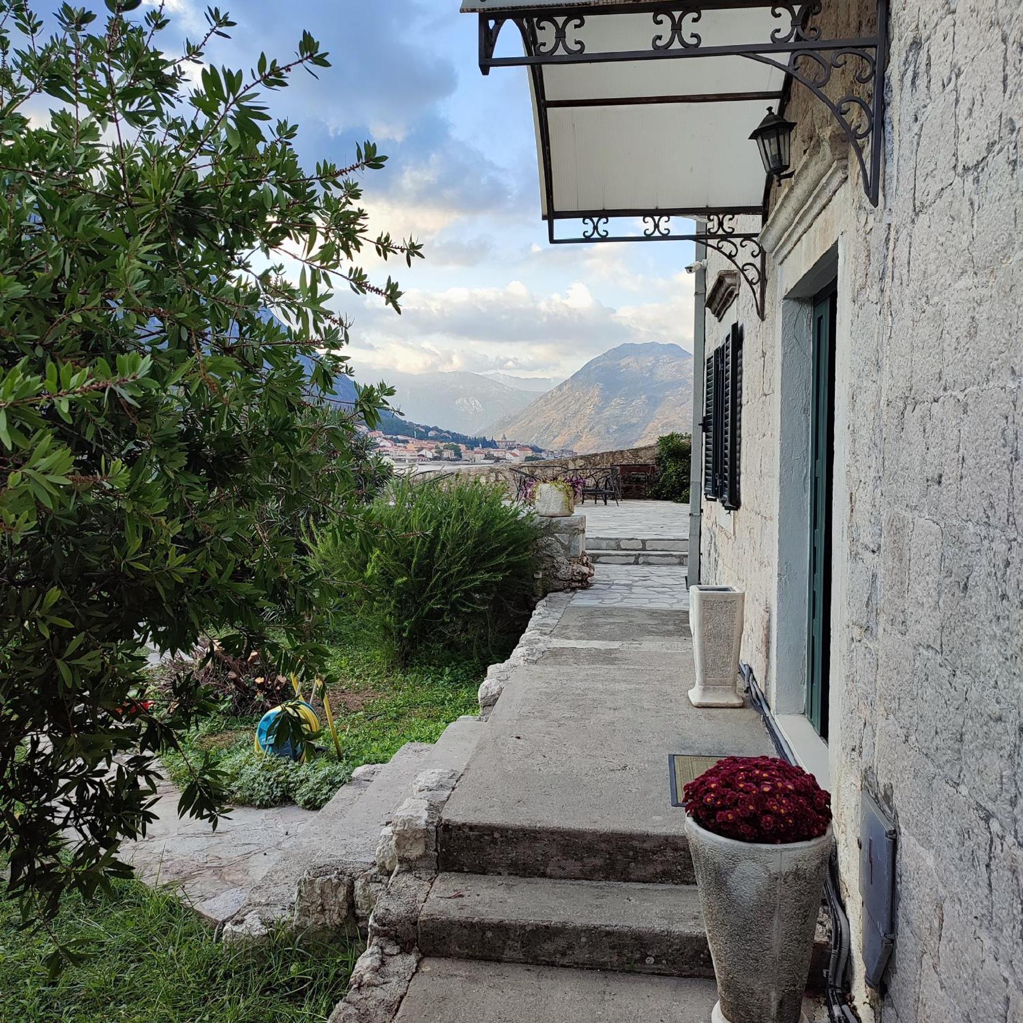 Villa Kamena Kotor Exteriör bild
