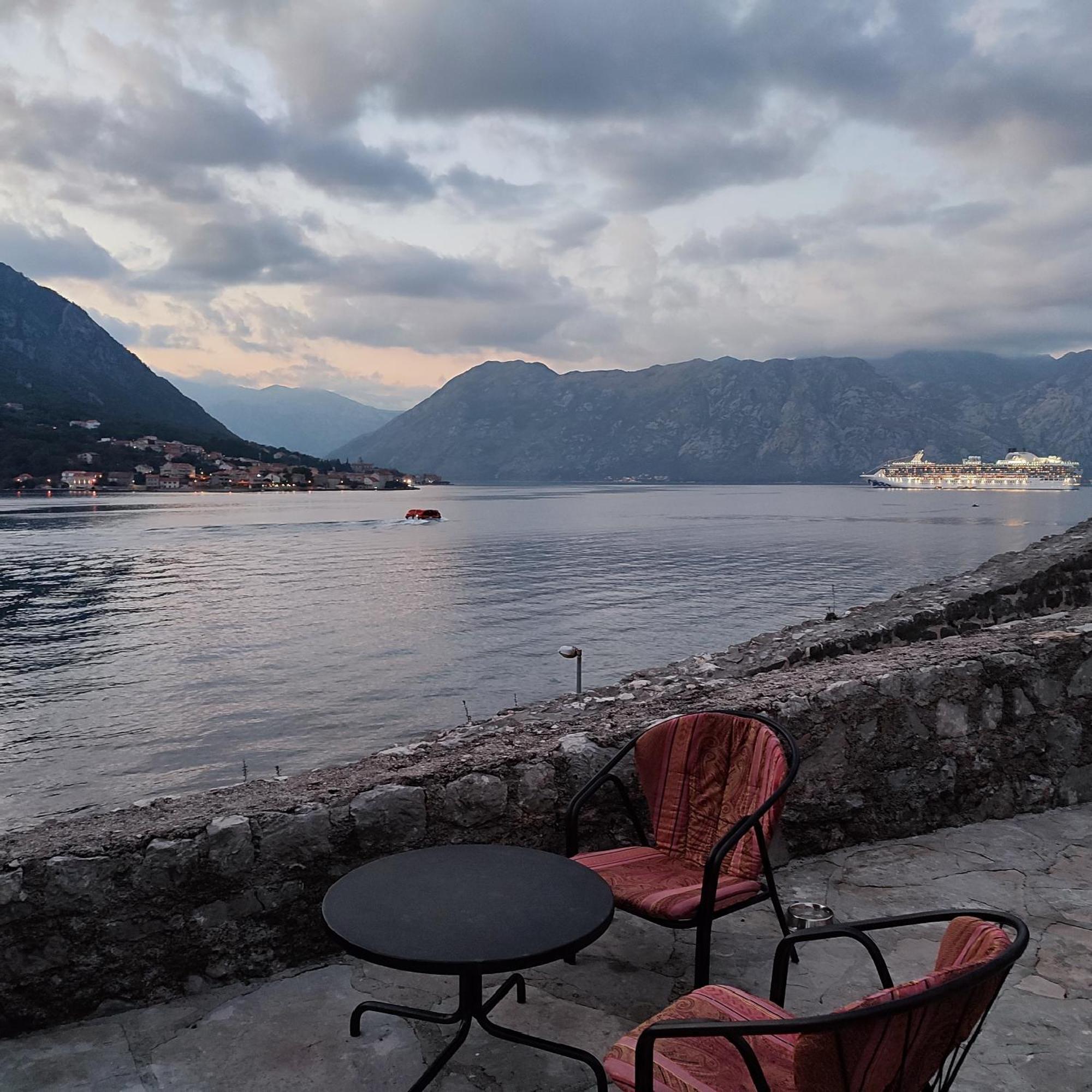 Villa Kamena Kotor Exteriör bild