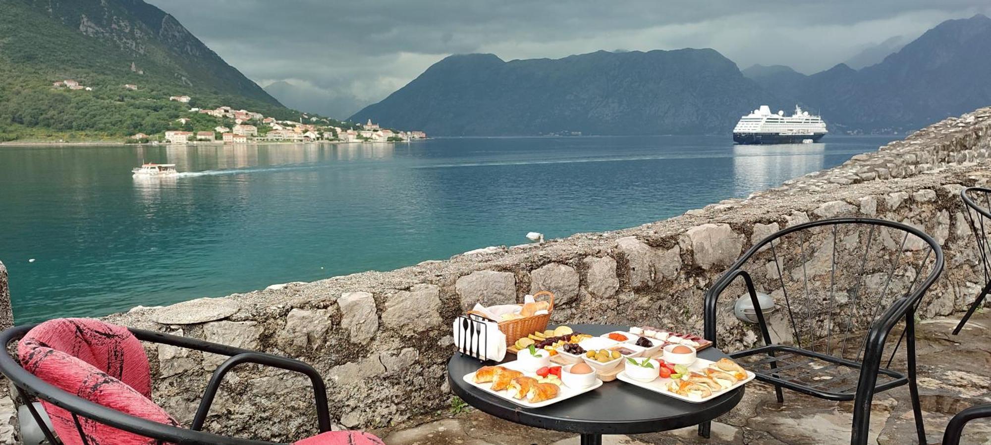 Villa Kamena Kotor Exteriör bild